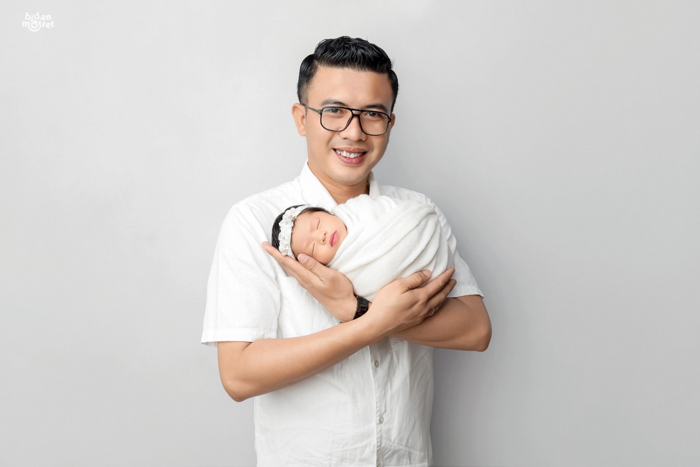 Foto Ayah dan Bayi